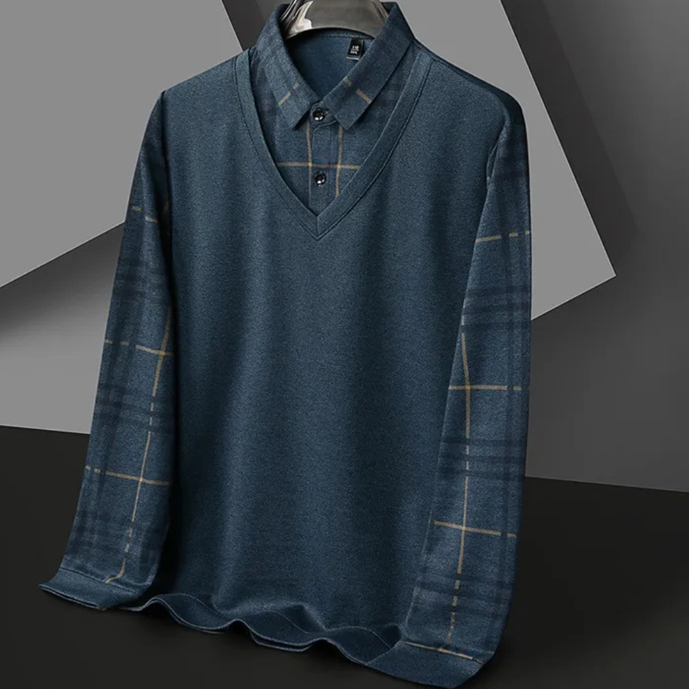 Blue polyester knit sweater for men, featuring a stylish print. A comfy, casual jumper.