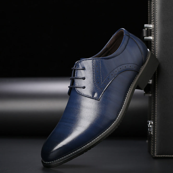 Comfortable men's brogue lace-up shoes for everyday wear, versatile for office or stylish casual outfits.