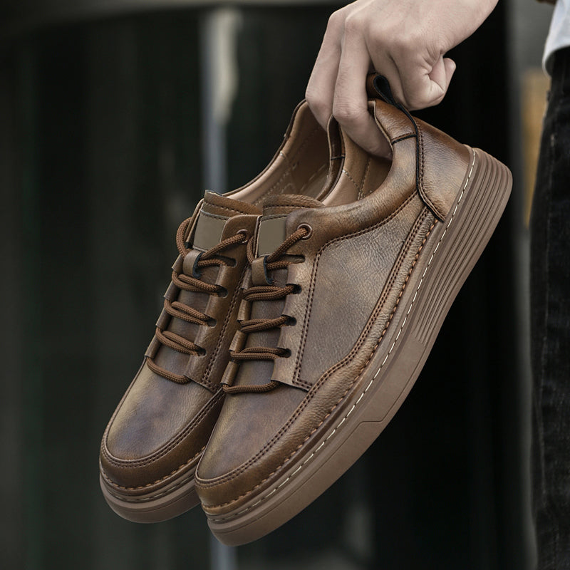 Black men's casual low-top sneakers, ultimate comfort & modern style for everyday.