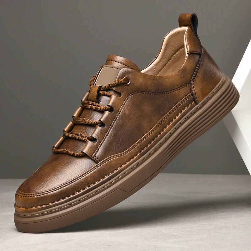 Stylish men's comfort shoes, low-top design, great for everyday fashion versatility.