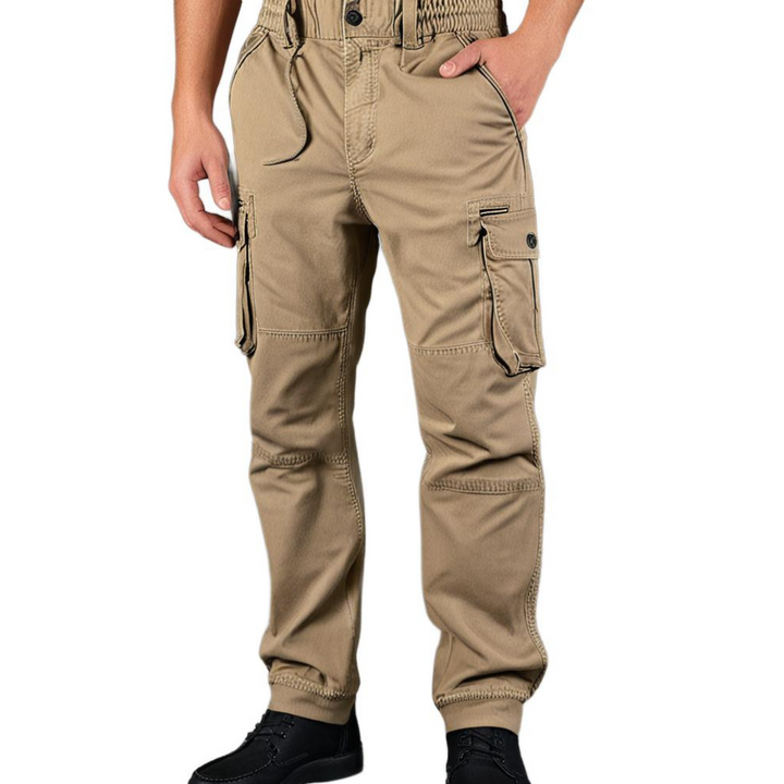 Men's fashion cargo joggers, essential for a contemporary, comfortable everyday look.