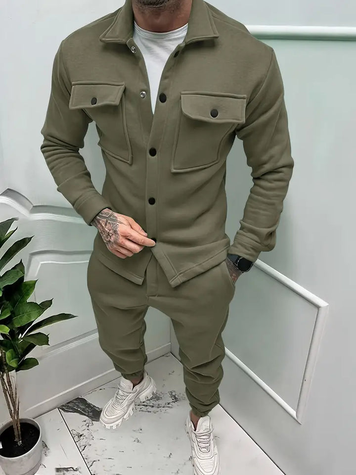 Fashionable men's jacket and trousers outfit set, designed for casual comfort during the autumn season.