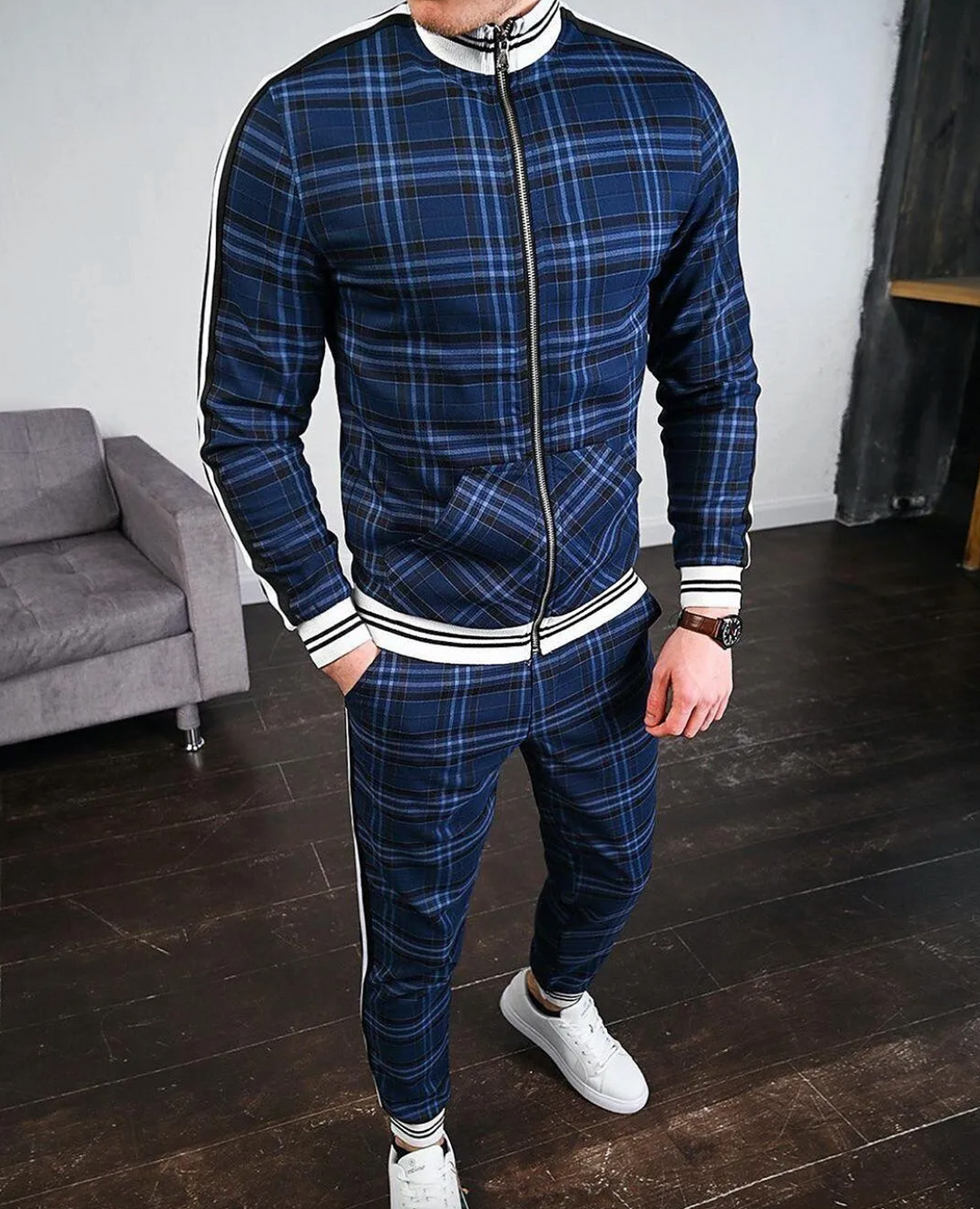 Comfortable men's check pattern loungewear set. Stylish modern fit tracksuit, perfect for autumn & spring.