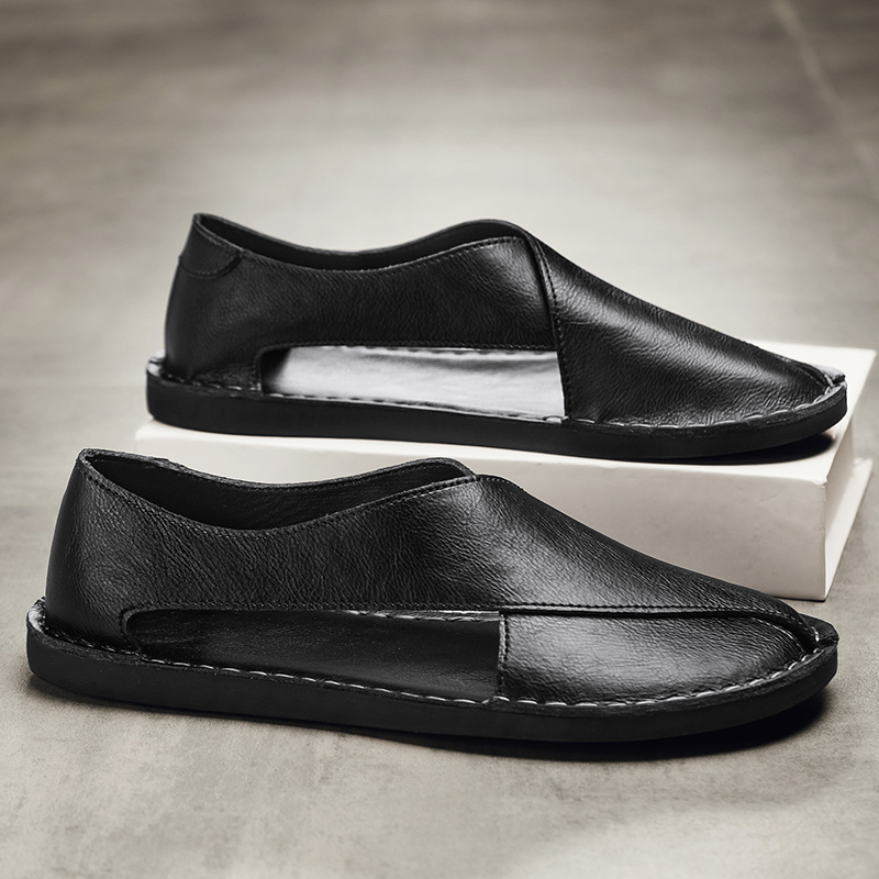 Versatile men's summer cross-strap sandals, perfect for beach, pool, and casual outings.