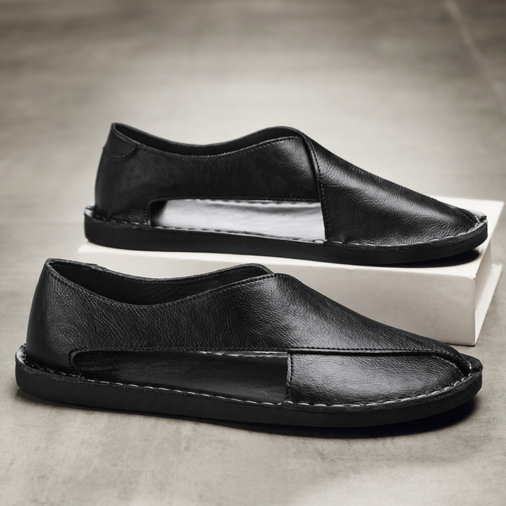 Versatile men's summer cross-strap sandals, perfect for beach, pool, and casual outings.