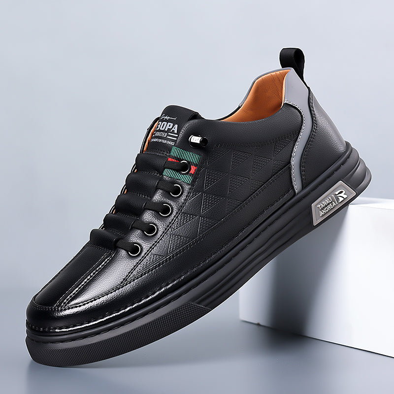 Ultimate comfort mens walking shoes, featuring a cushioned sole & supported fit for daily wear.