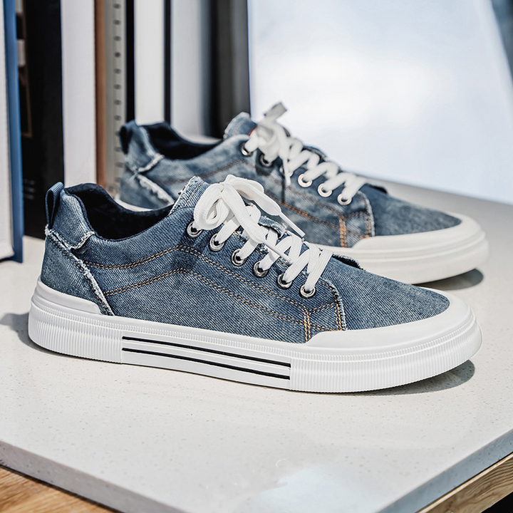 Durable men's denim sneakers, ideal for everyday casual wear & foot comfort.