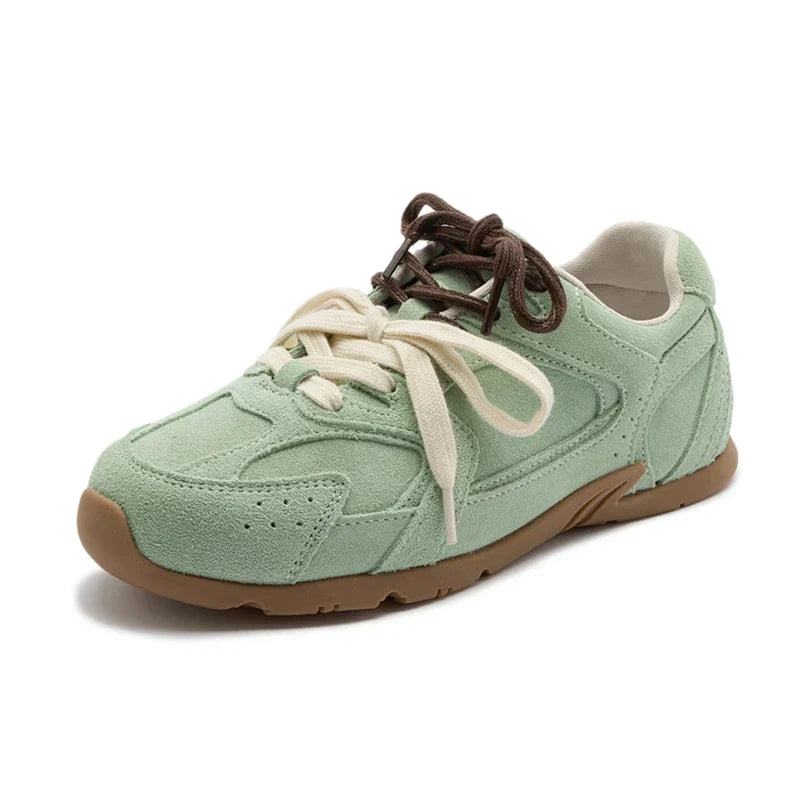 Men's stylish double-lace comfort sneakers in a sleek design. Perfect for smart casual everyday wear.