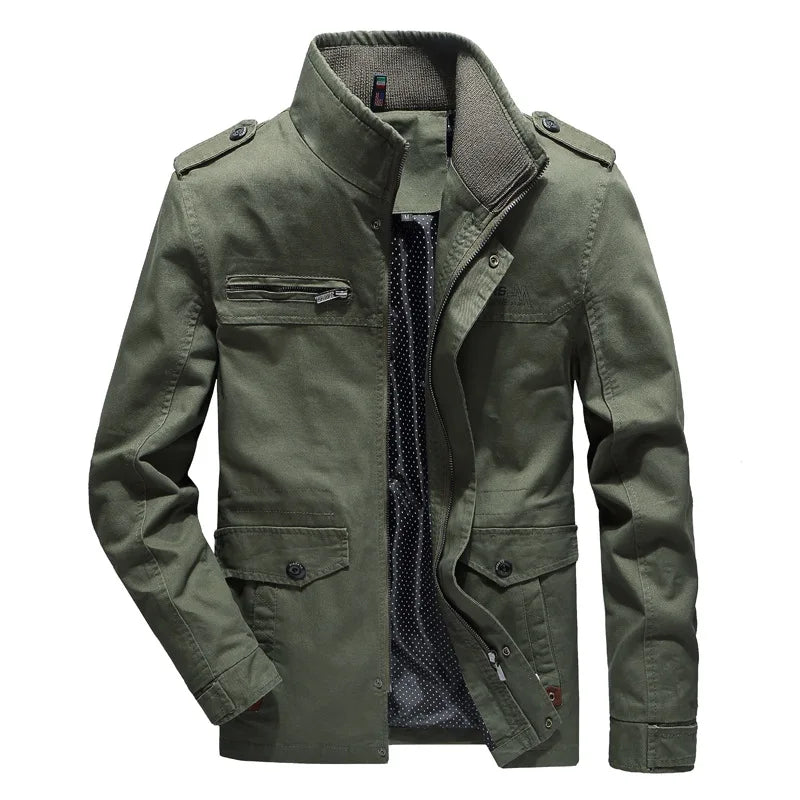 Stylish men's olive cargo jacket for autumn. Features practical multi-pockets, ideal for casual outdoor wear.