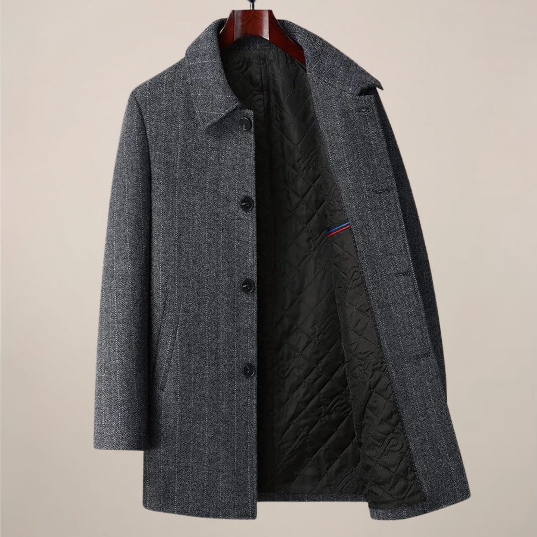 Tailored herringbone overcoat for men, ideal for business attire & sophisticated autumn fashion.