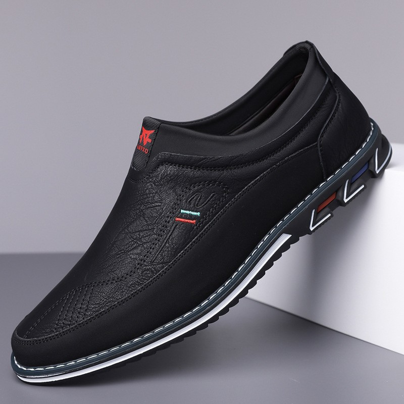 Stylish men's hybrid loafers, offering cushioned comfort for various casual shoe occasions.