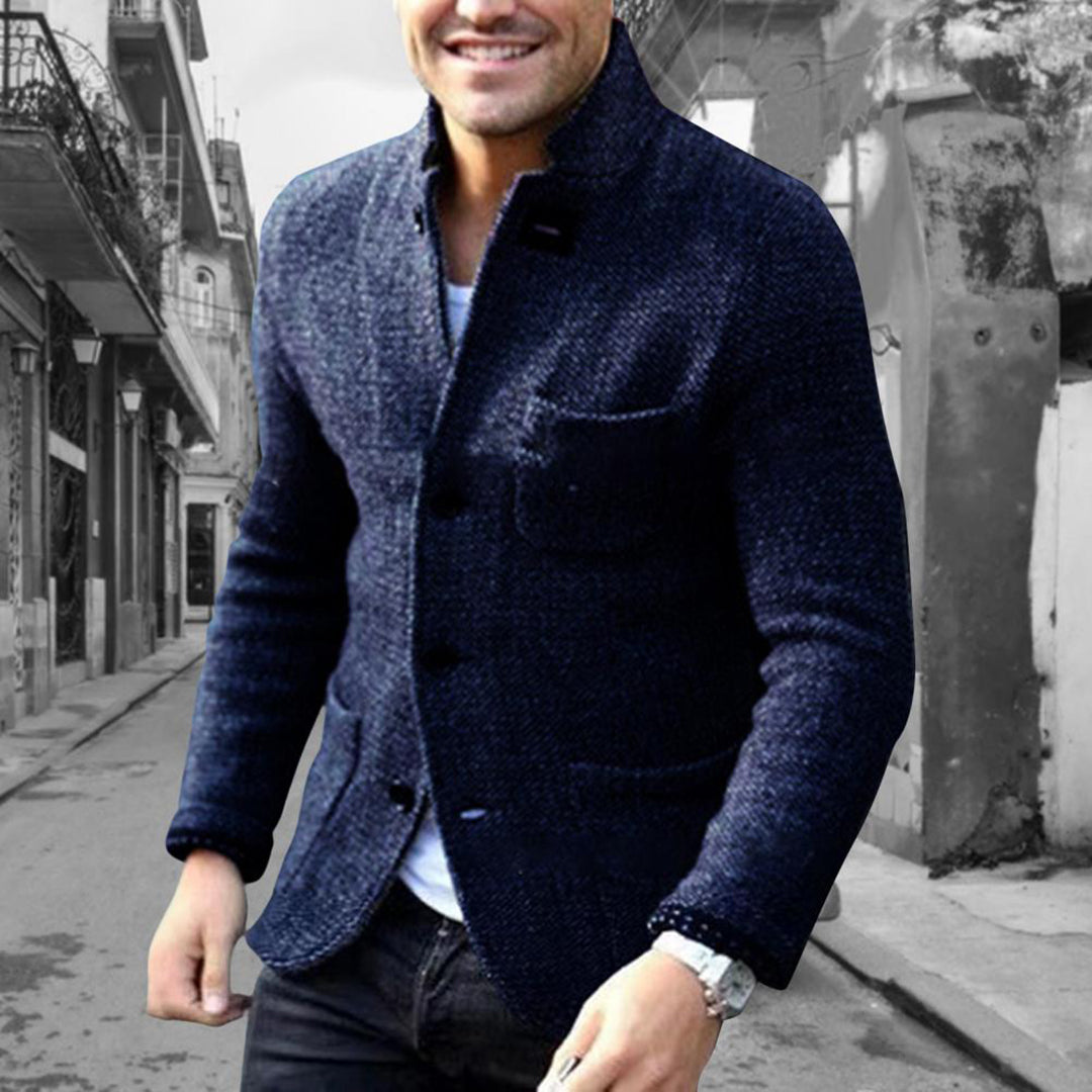 Stylish men's button-up cardigan, a key piece for modern men's fashion and comfortable outerwear.