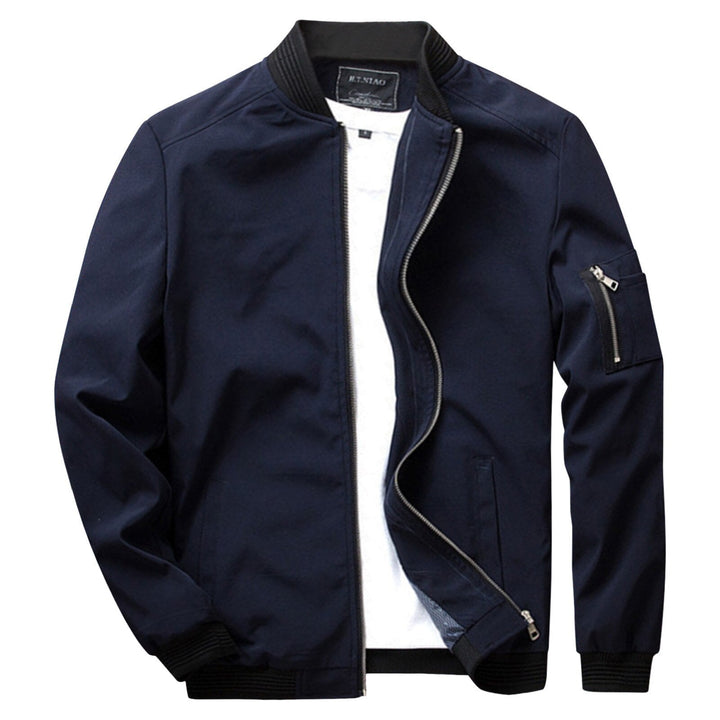 Versatile men's lightweight summer jacket, perfect for casual spring and summer outfits.