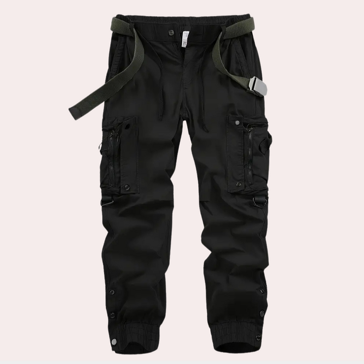Stylish men's casual cargo trousers, featuring durable fabric and a functional design for daily wear.