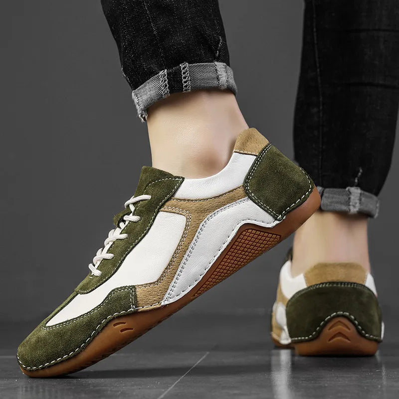 Casual men's low-top sneakers with a classic gum sole, perfect for comfortable street style.