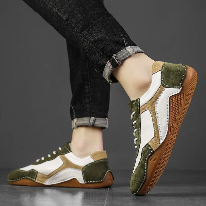 Versatile men's fashion sneakers: low-top design, non-marking gum sole, ideal for urban outfits.