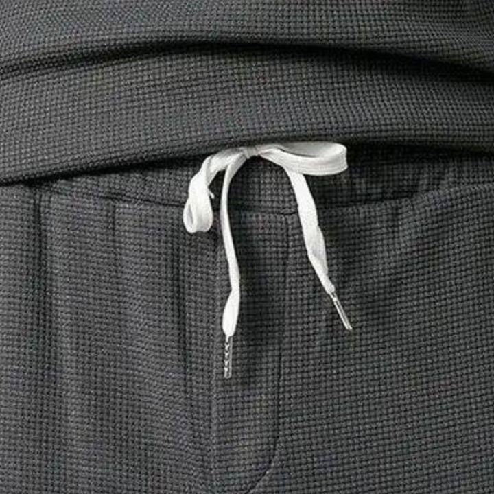 Stylish men's Mason loungewear tracksuit. Comfortable two-piece jogging set, perfect for casual home or street style.