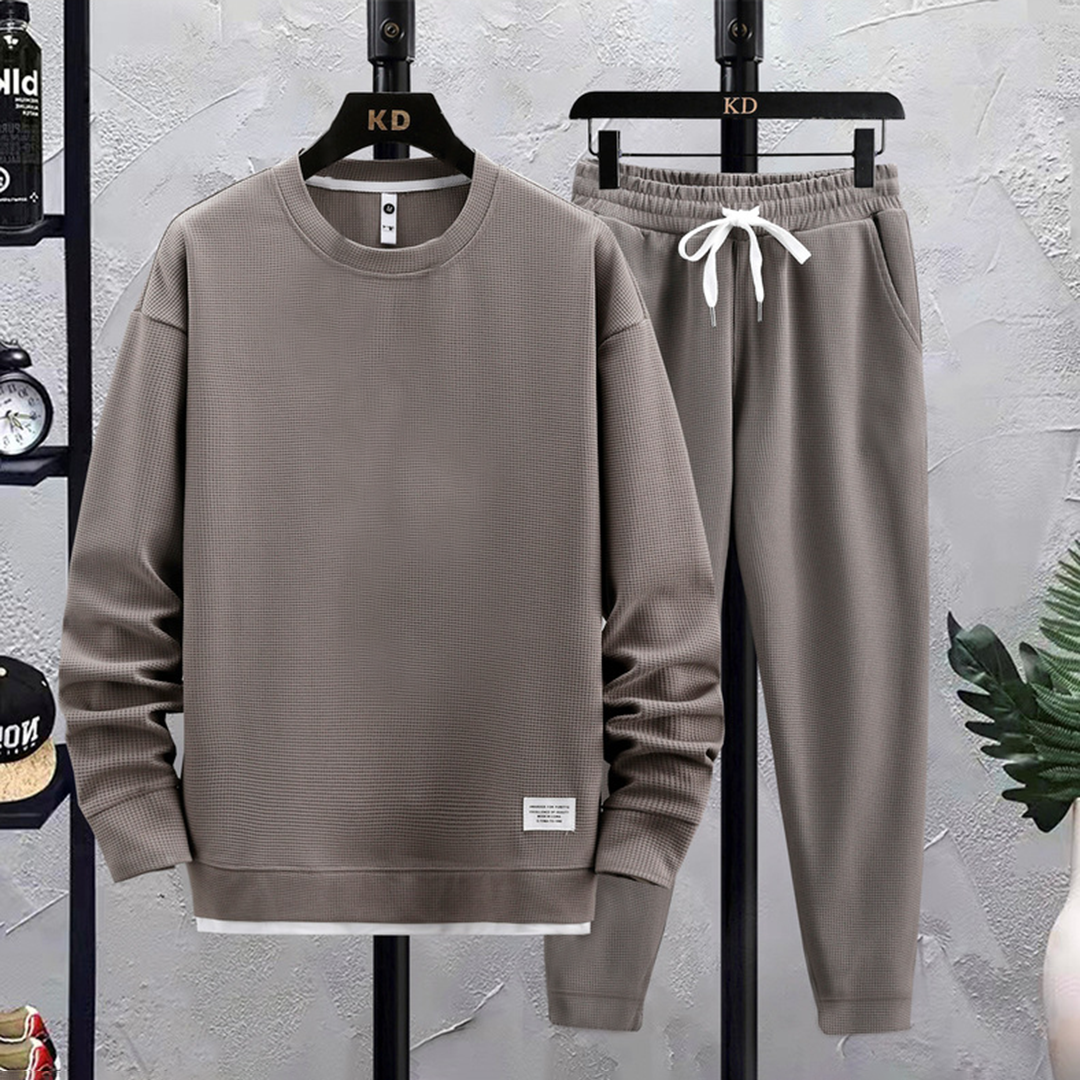 Men's Mason sport style tracksuit. Versatile two-piece set for active living, casual outfits, and comfortable fashion.