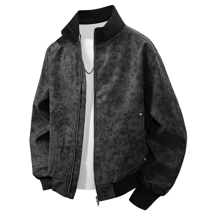 Casual men's oversized bomber jacket, perfect for layering cool streetwear outfits.
