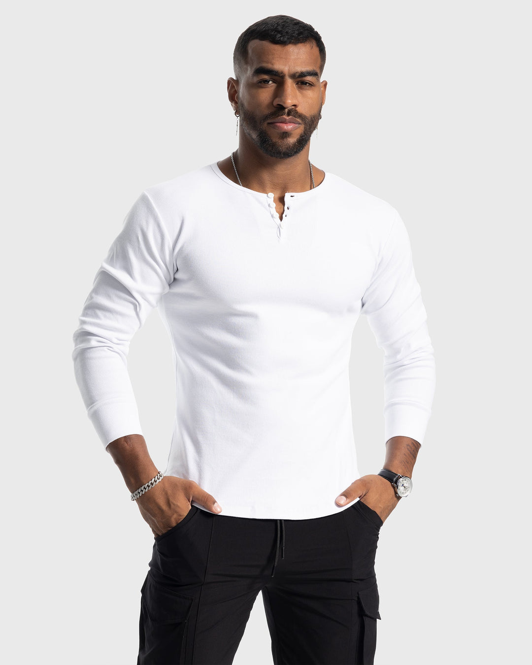 Comfortable men's fashion: stylish ribbed henley shirt, perfect for casual and athletic looks.