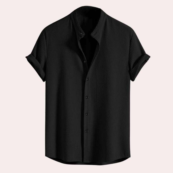 Modern fit men's short-sleeve casual shirt, comfortable & stylish for everyday and summer outfits.