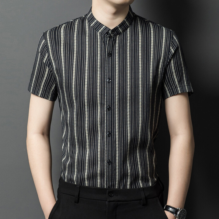 Sophisticated men's striped summer shirt, offering a stylish & versatile option for casual everyday wear.