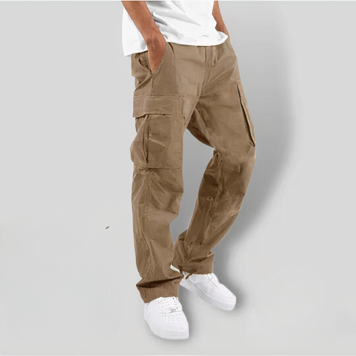 Comfortable men's cargo trousers with multiple utility pockets, versatile for everyday casual wear.