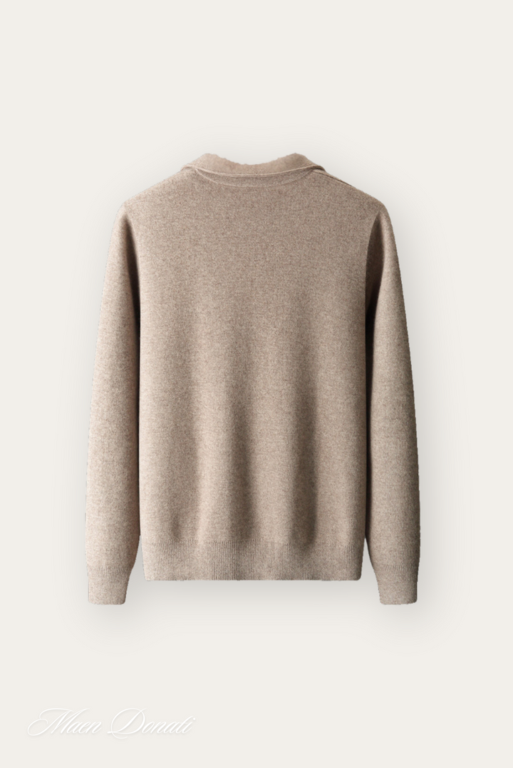 Cozy men's warm pullover vest with classic collar, ideal for winter fashion and comfortable layering.