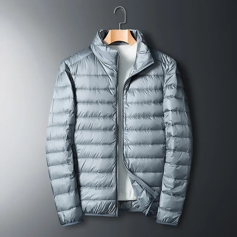 Maroon men's warm thermal jacket, perfect for extreme cold, provides ultimate winter outdoor protection.