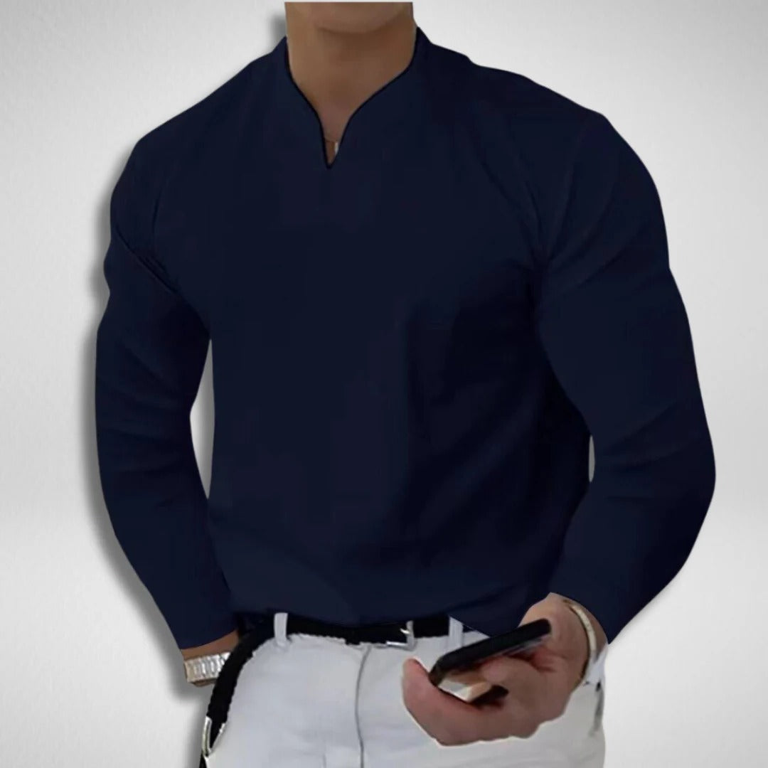 Comfortable men's V-neck shirt, keeping you dry and fresh through active days.