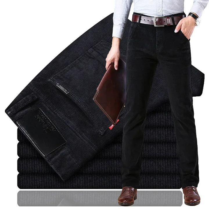 Elegant men's corduroy pants featuring a tailored fit, a timeless classic for modern fashion.