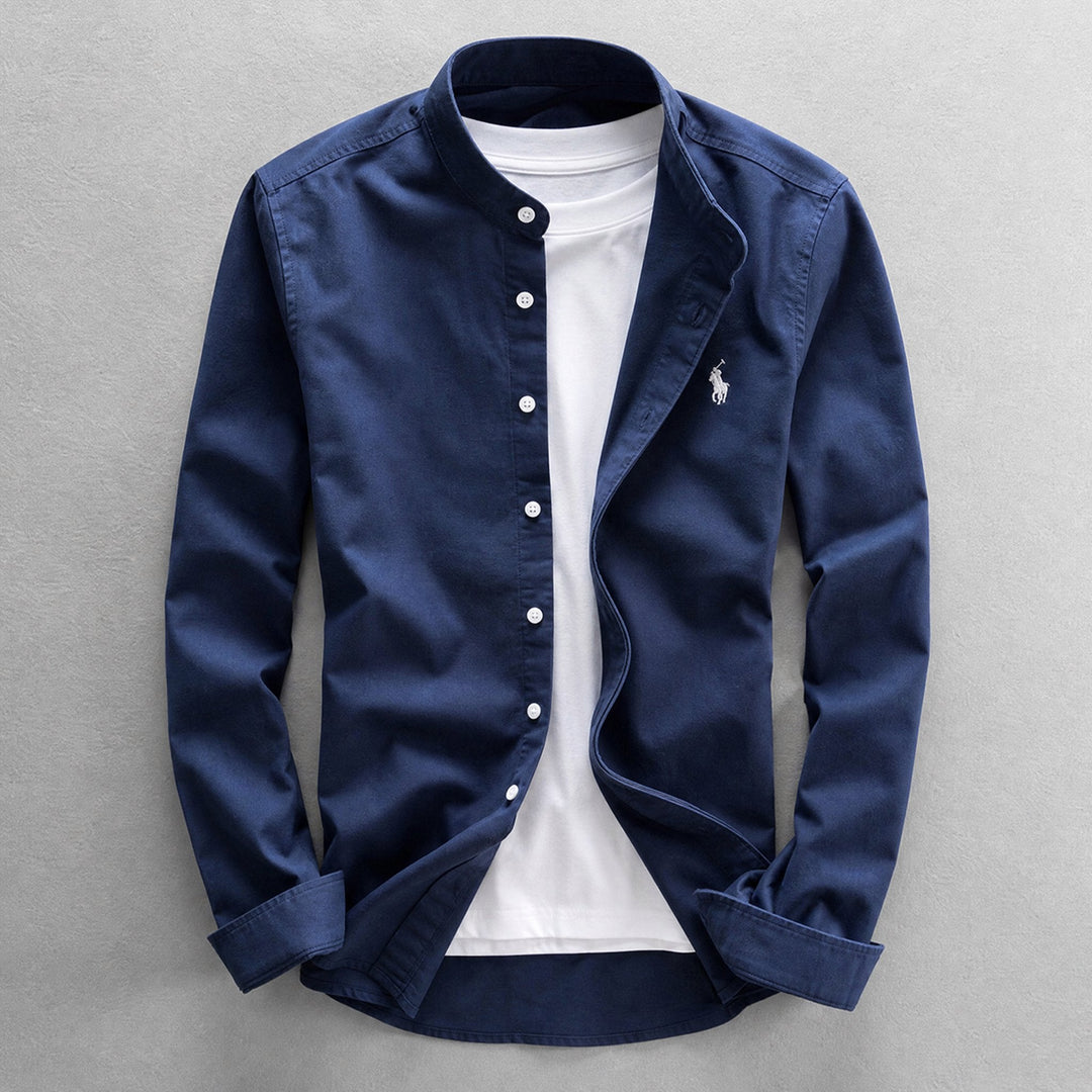 Men's tailored fit Oxford shirt, long sleeve, classic button-down. Breathable and comfortable for everyday wear.