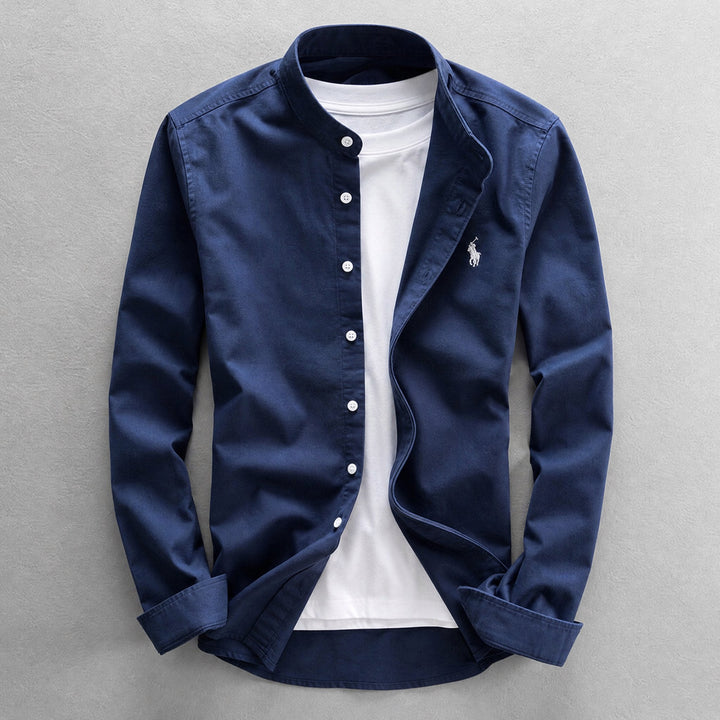 Men's tailored fit Oxford shirt, long sleeve, classic button-down. Breathable and comfortable for everyday wear.