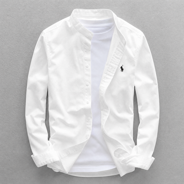 Stylish men's tailored fit Oxford shirt, long sleeve. Classic button-down design for versatile casual or dress wear.