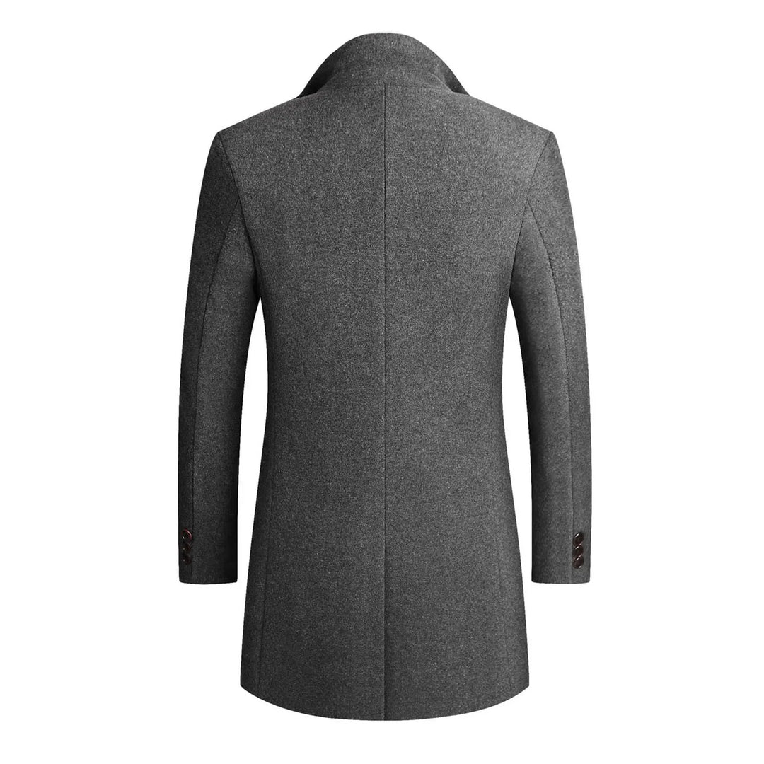 Stylish men's fall/winter trench coat featuring a classic notch lapel, perfect for smart casual outfits.