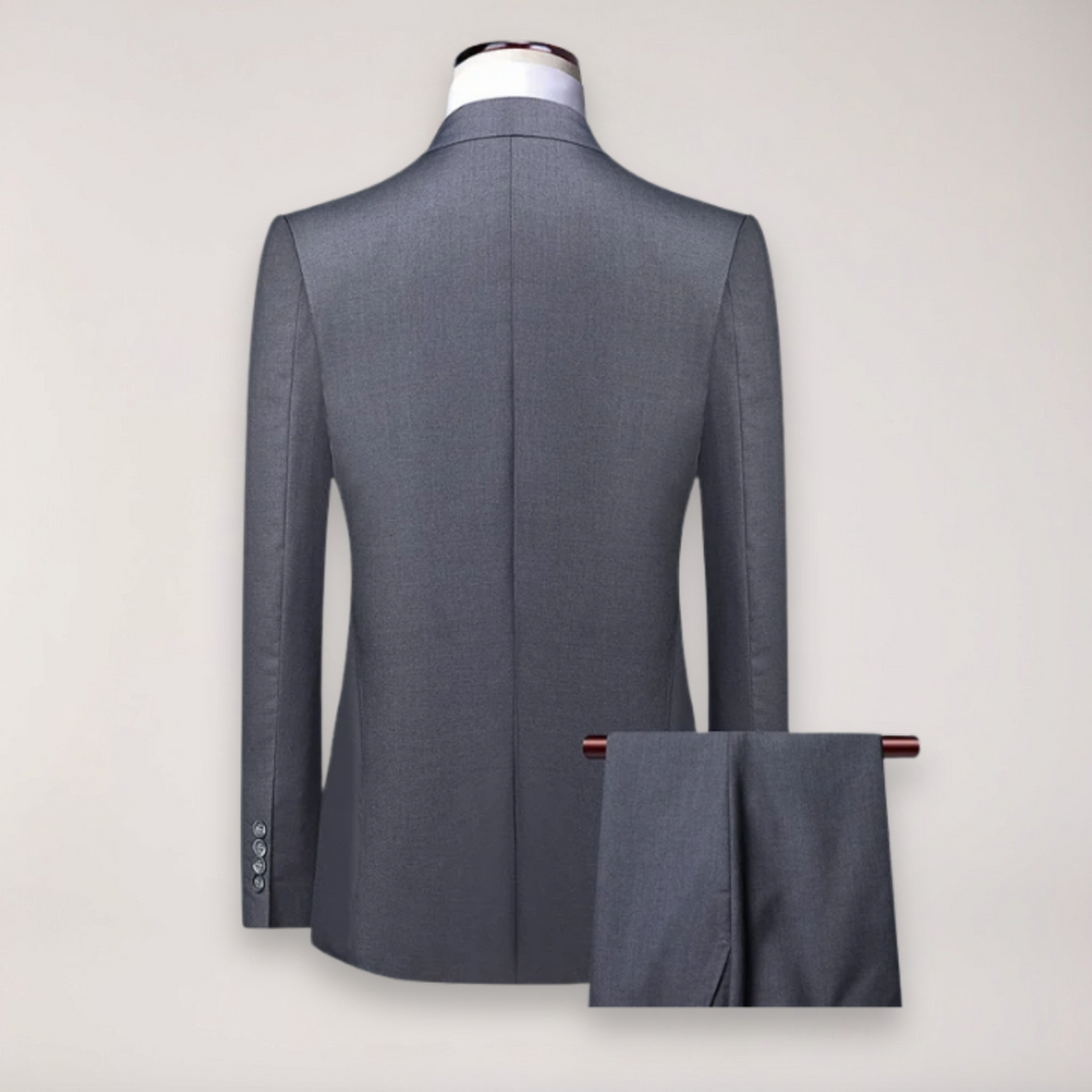 Classic men's formal suit, a versatile tailored blazer and trousers set for weddings and professional settings.