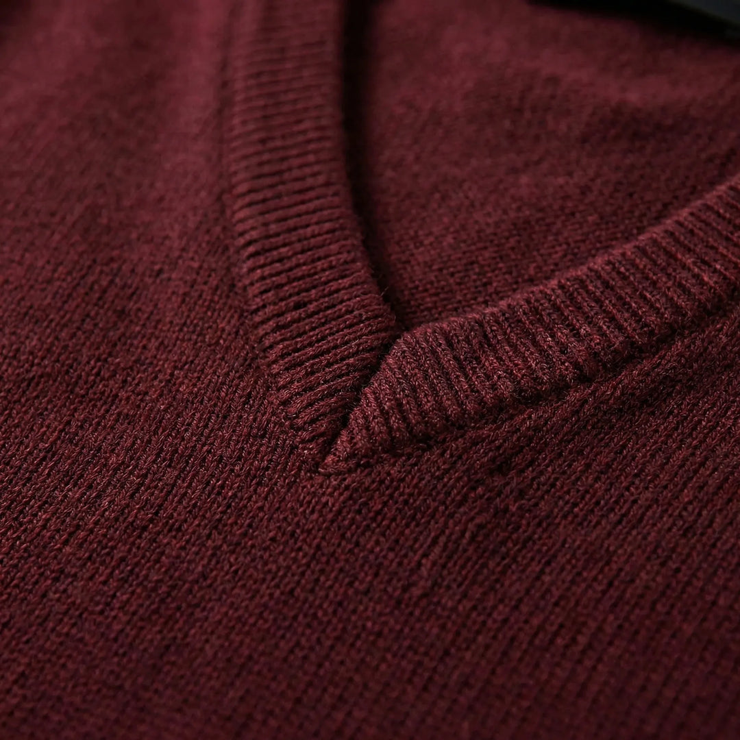 Men's Teo V-neck vest, a comfortable sleeveless top for smart casual and versatile layering.