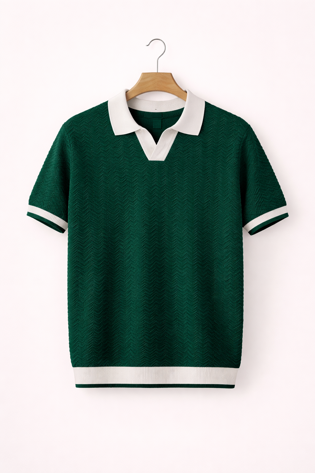 Stylish men's textured knit polo shirt, a comfortable short sleeve top for effortless daily casual wear.