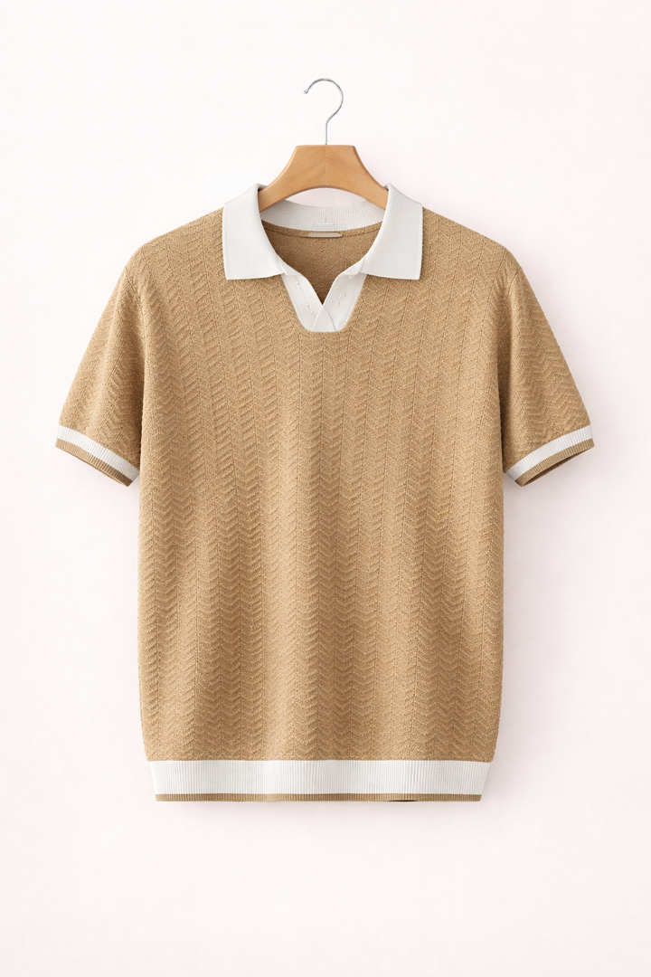 Essential men's short sleeve polo shirt with a textured knit. Ideal for comfortable daily casual style.