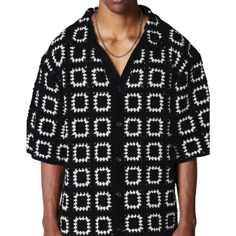 Smart casual men's short-sleeve knit shirt with geometric pattern, button-up. Versatile spring top.