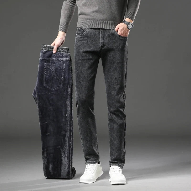 Men's thermal lined jeans, perfect for winter warmth & style. Insulated denim for cold weather comfort and fashion.