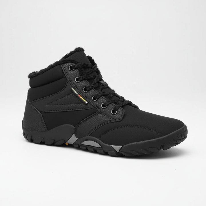 Detail of the non-slip sole on men's winter footwear, ideal for autumn winter conditions, durable.