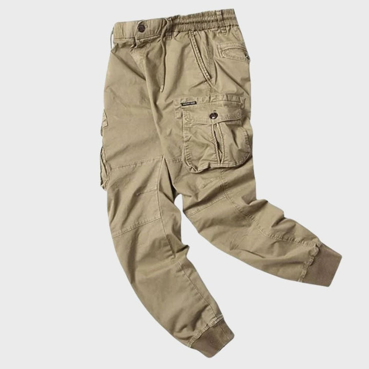 Stylish men's cargo joggers for streetwear and casual wear, featuring practical pockets & modern fit.