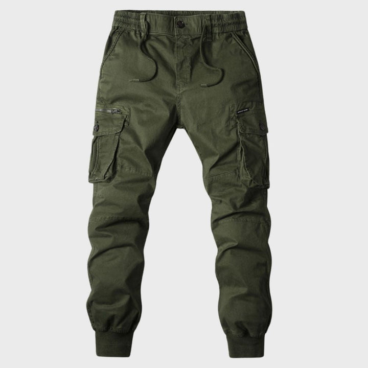 Versatile men's cargo pants, suitable for gym, casual outings, or just relaxing in comfort.