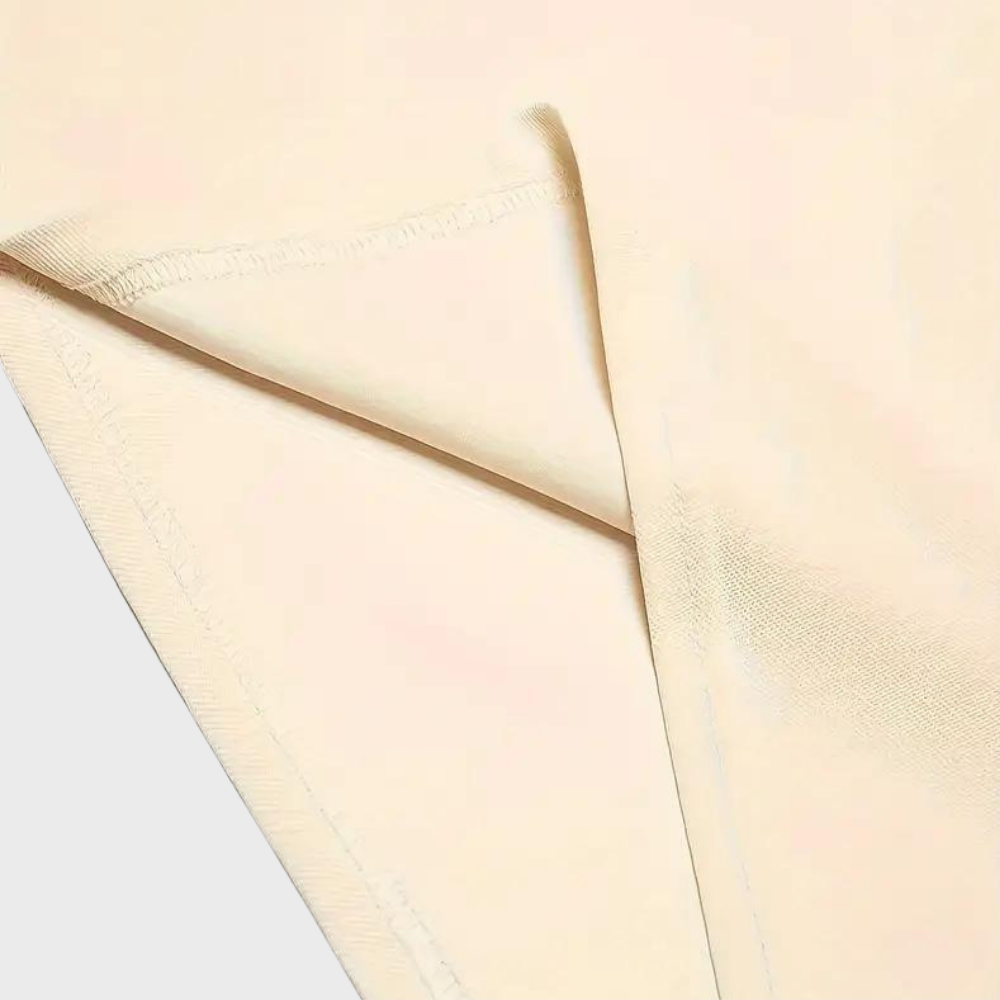 Comfortable Leo men's short sleeve polo, a stylish collared shirt for versatile everyday wear.