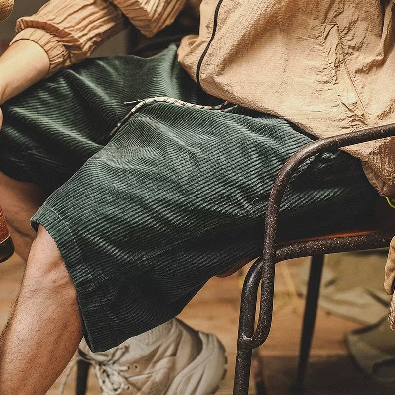 Men's daily casual shorts with a relaxed fit, ultimate comfort for summer activities and travel.
