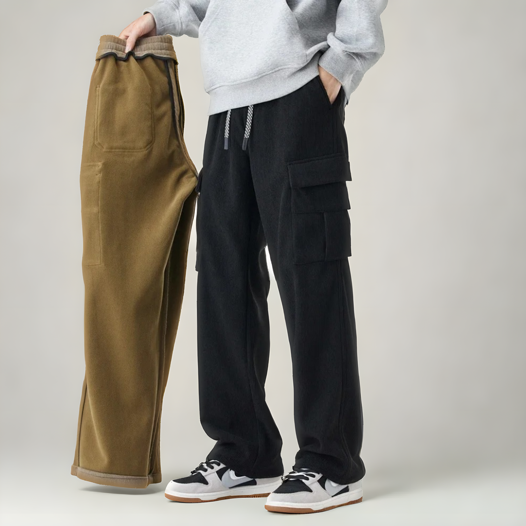 Stylish men's cargo joggers in relaxed fit, ideal activewear with ultimate stretch and comfort.