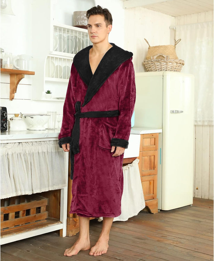 Men's charcoal ultra-soft hooded robe, an essential for winter comfort.