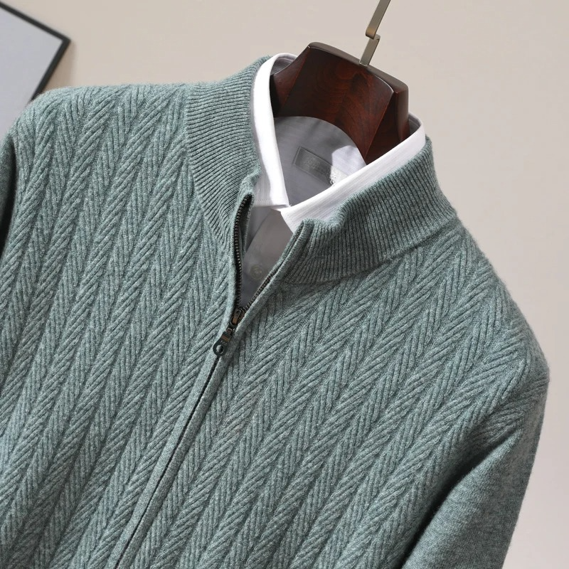 Stylish men's essential sweater, ultra-soft knit for all-day comfort. Perfect for casual wear.