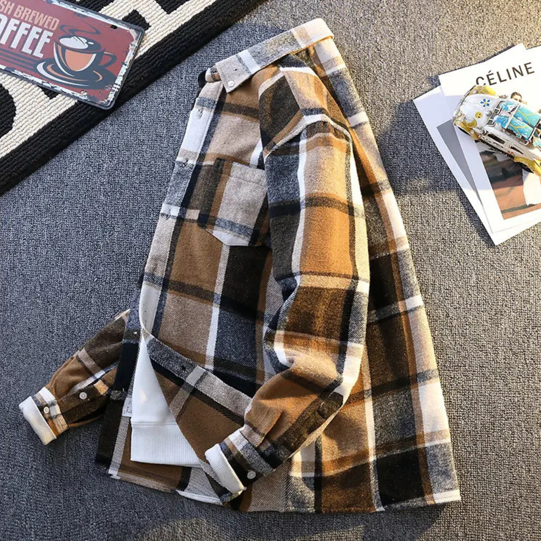Rugged men's ultra-soft plaid shirt, perfect for outdoor casual wear.